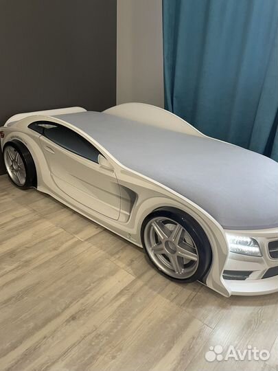 Кровать машинка