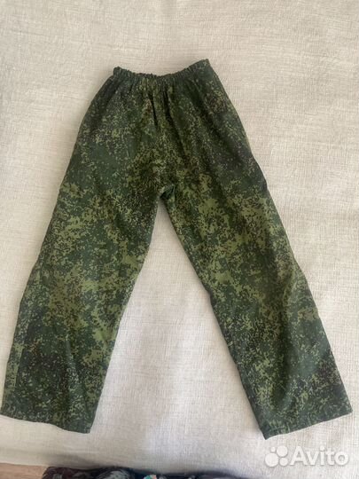 Детский камуфляжный костюм р.140+футболка+балаклав