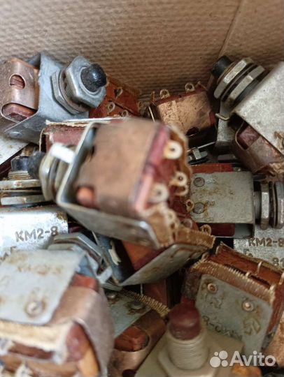 Микропереключатели км2-8, км1-8 1981г