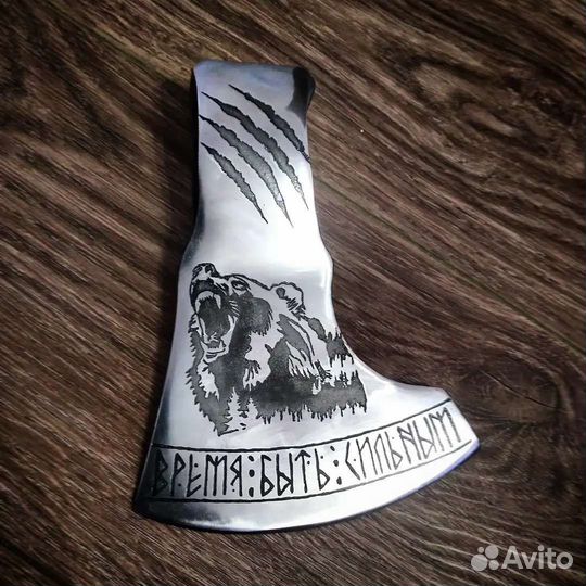 Красивый топор