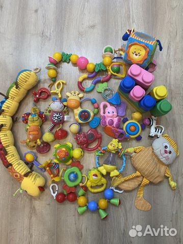 Игрушки для малышей пакетом