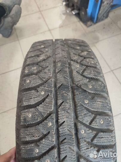 Bridgestone Ice Cruiser 7000 195/60 R15