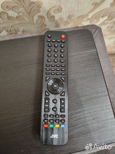 Пуль телевизора JVC