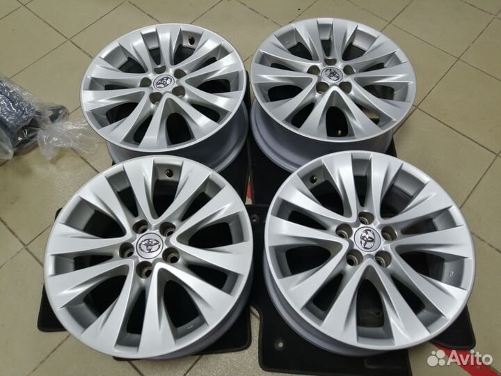 Диски Toyota R18 ET45 Camry Rav4 оригинал