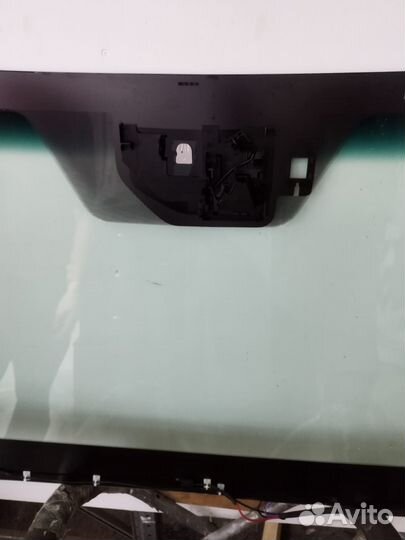 Стекло лобовое toyota land cruiser 300 5D SUV 2022- (VIN+дд+кам.+полн.обогр.) FYG