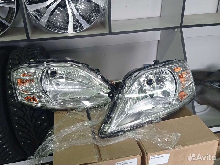 Фара рено логан. С 2009 года