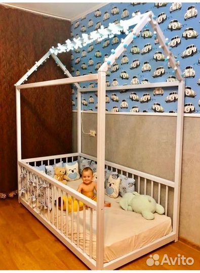 Детская кровать домик