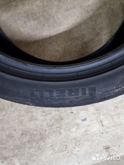 Pirelli P Zero 285/40 R21 и 315/35 R21 111Y