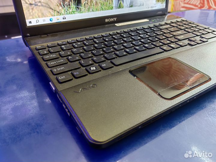 Ноутбук Sony Intel процессор ssd диск
