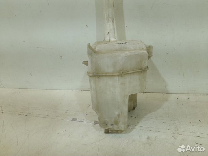 Бачок омывателя Toyota Camry 40 2006-2011