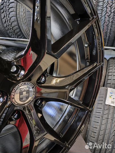 Диск RS HRE P101 Gloss Black 5X114,3 R18 d73,1