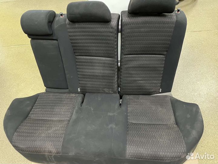Сиденья toyota corolla 150