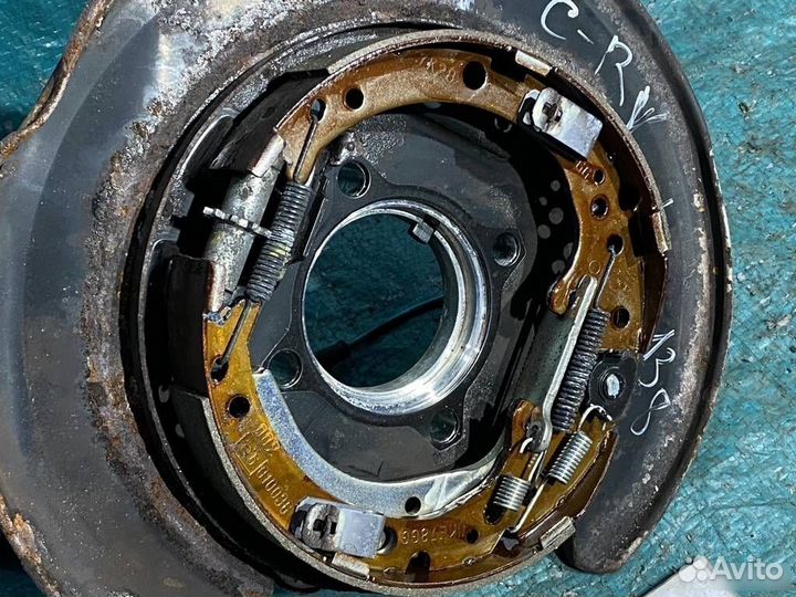 Кулак задний левый Honda CR-V 3 RE