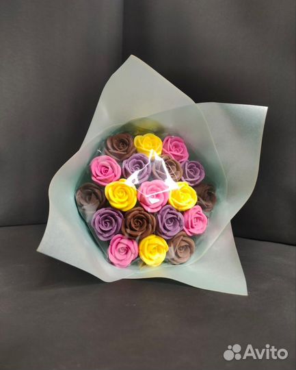 Букет - 19 Роз из Бельгийского Шоколада