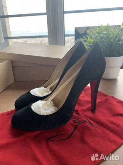 Туфли Christian Louboutin