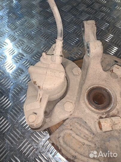 Кулак поворотный передний правый Renault Kangoo 1