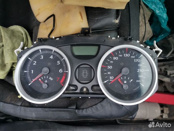 Щиток приборов (приборная панель) Renault Megane 2
