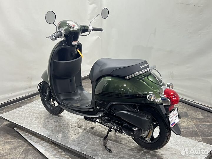 Скутер Honda Giorno (2014г.в.)