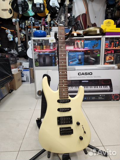 Электрогитара Squier by Fender