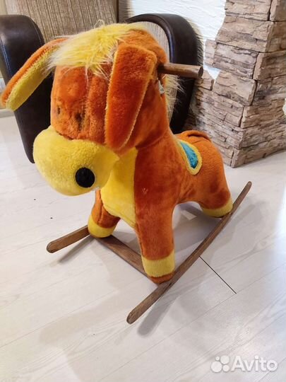 Детская качалка лошадь