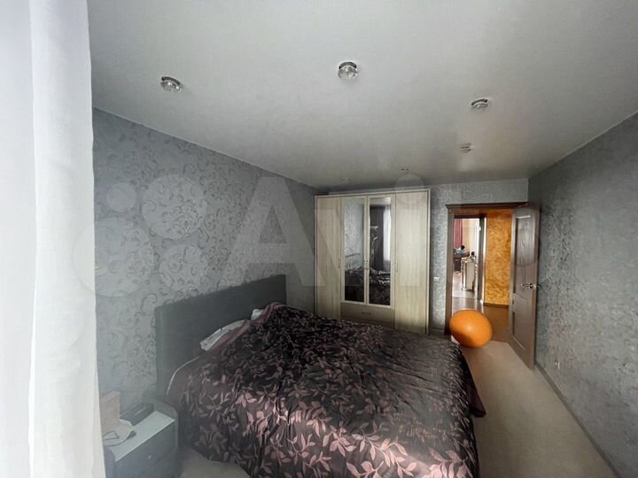 3-к. квартира, 92,4 м², 9/10 эт.