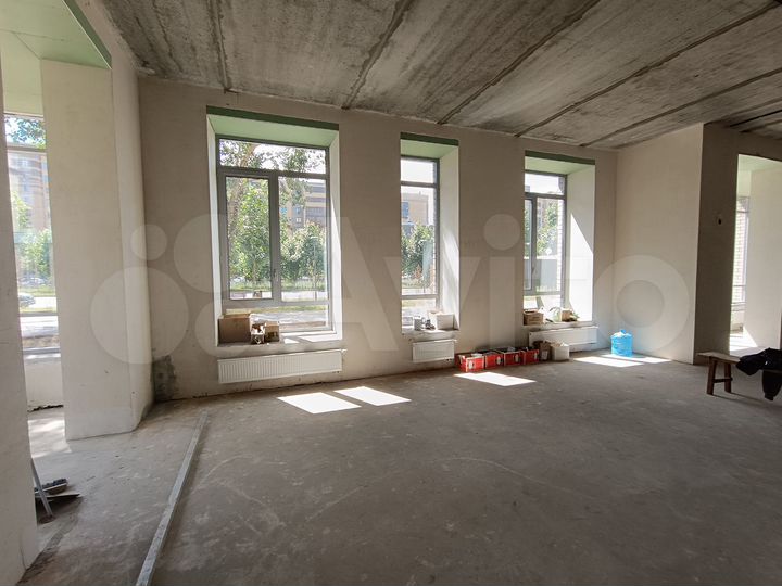 Помещение с панорамой, 2 входа, 223 м²