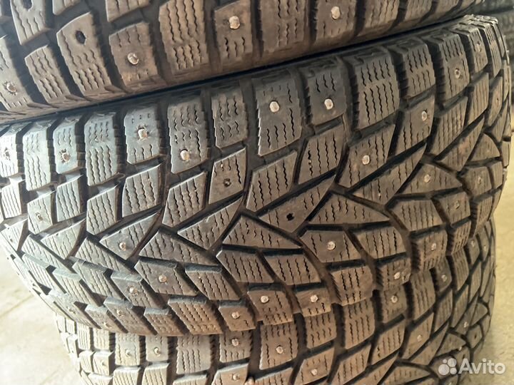 Dunlop Grandtrek Ice 02 215/65 R16 102T