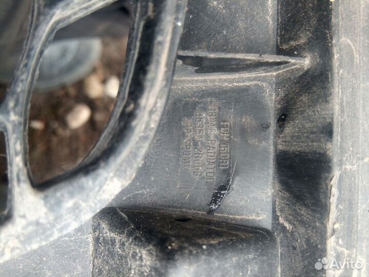 Решетка радиатора Hyundai I-30 JD 1.4 2007-2012