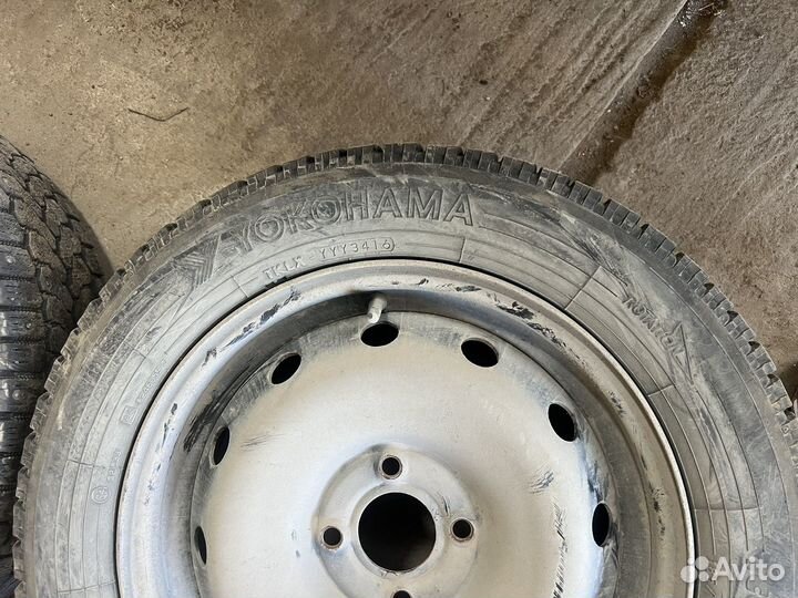 Yokohama IceGuard Stud IG65 15/65 R15 Q