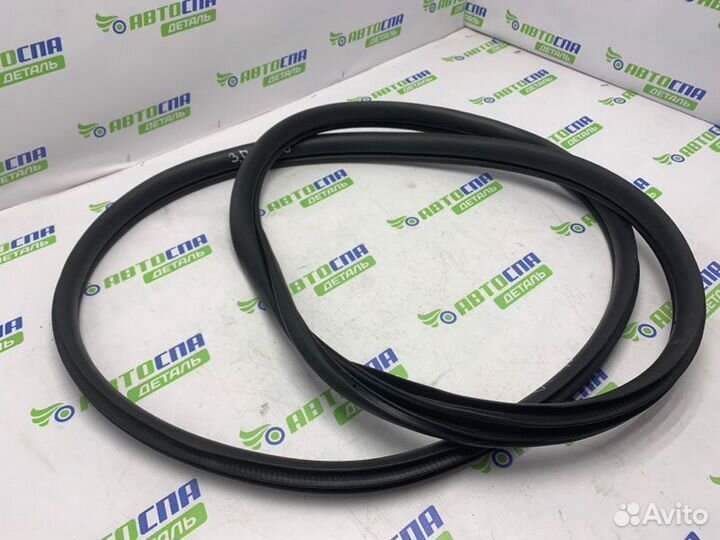 Уплотнитель кузова двери задний Mazda Cx-30