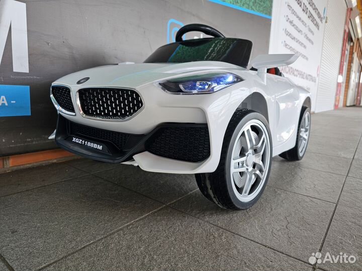 Детский электромобиль Новый