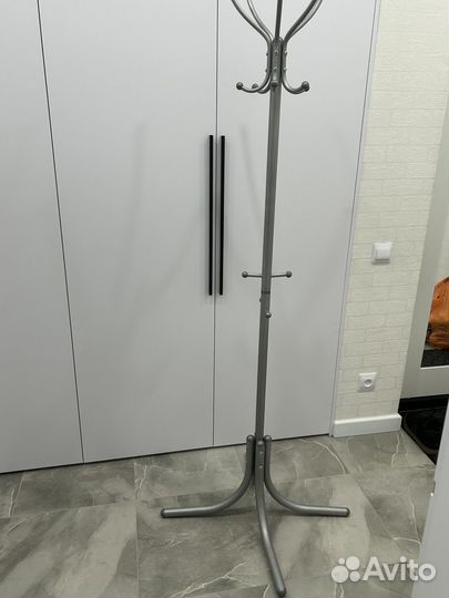 Вешалка напольная металическая