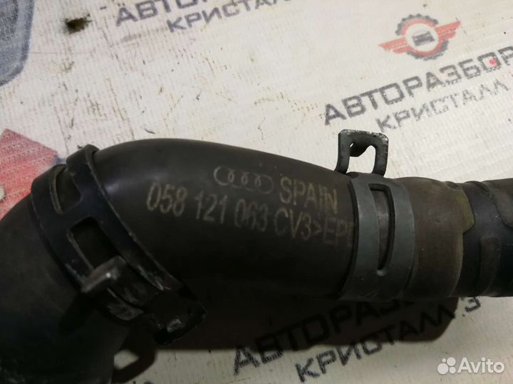 Патрубок системы охлаждения passat b5 audi f4 b5