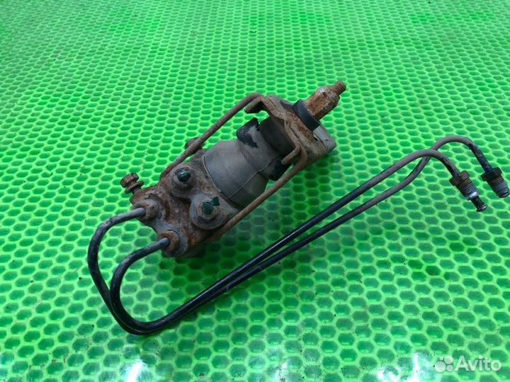 Распределитель тормозной Renault Logan седан