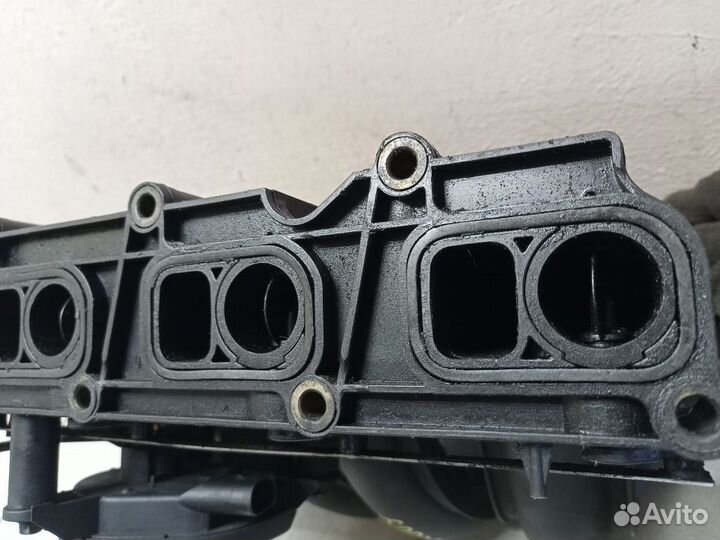 Впускной коллектор