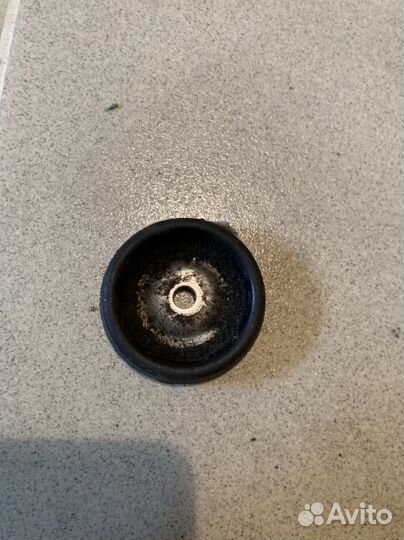 Резиновая подушка кассеты Audi A4 B8 8K0121268C