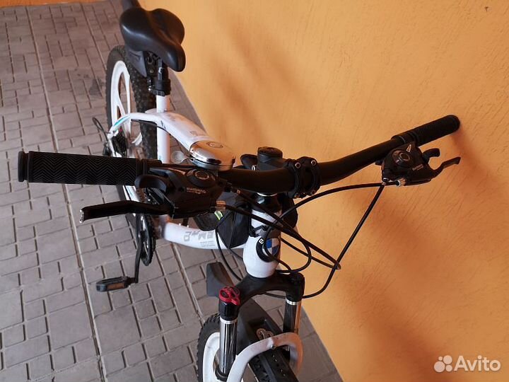 Велосипед BMW Superbike