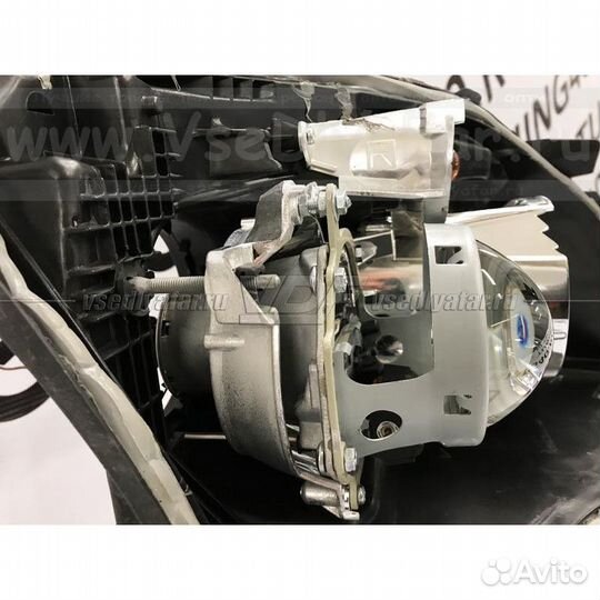 Переходные рамки для замены линз на Toyota Avensis