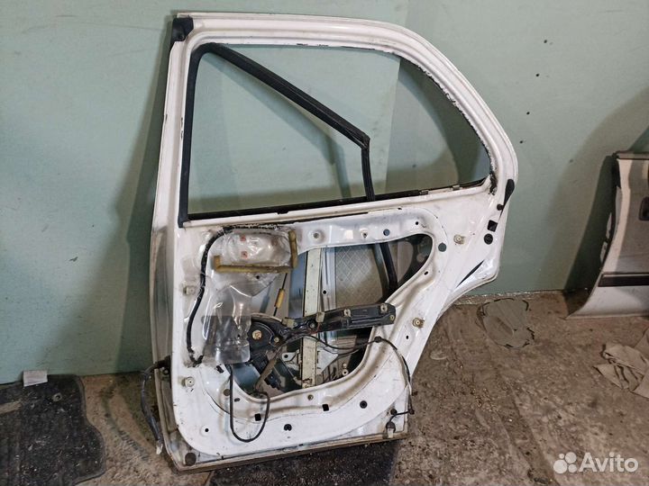 Дверь задняя правая Toyota Camry SV30
