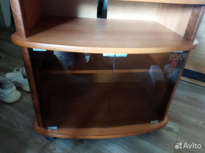 Тумба под телевизор