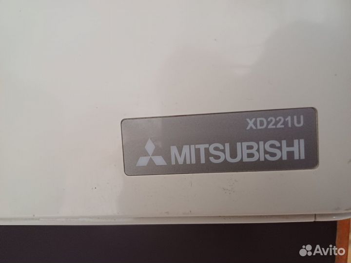 Проектор Mitsubischi VLT-XD221LP