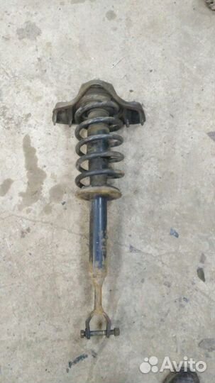 Стойка передняя в сборе Volkswagen Passat B5+ 1.9