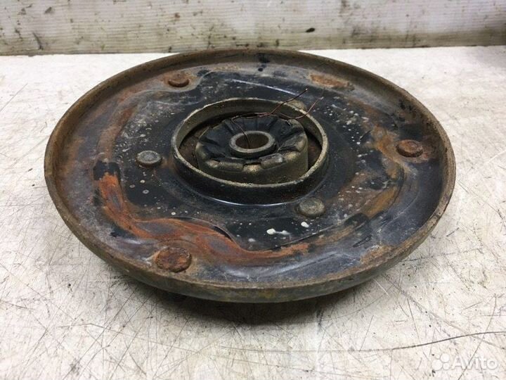 Опора передней пружины верхняя передняя Audi 100