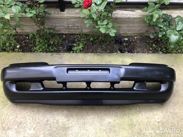 Передний бампер Нива Шевроле стар.образец