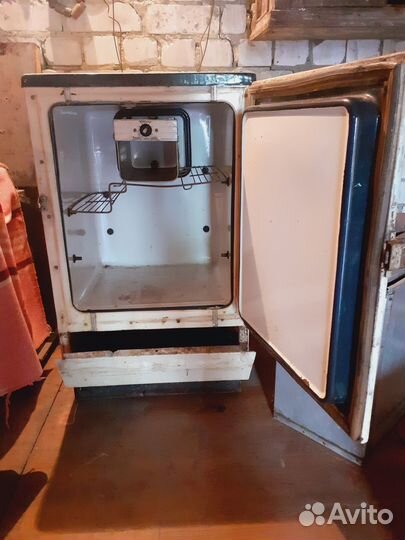 Холодильник Саратов, ретро, 60-е, СССР