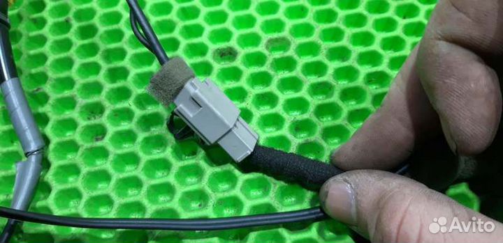 Антенна на крышу Nissan Tiida C11