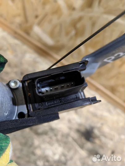 Стеклоподъемник передний левый пежо 308