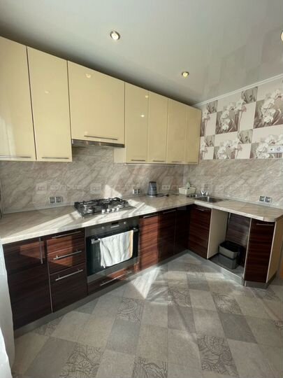 2-к. квартира, 49 м², 9/10 эт.