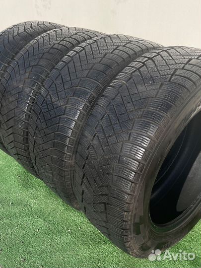 Pirelli Ice Zero FR 255/55 R19 111H