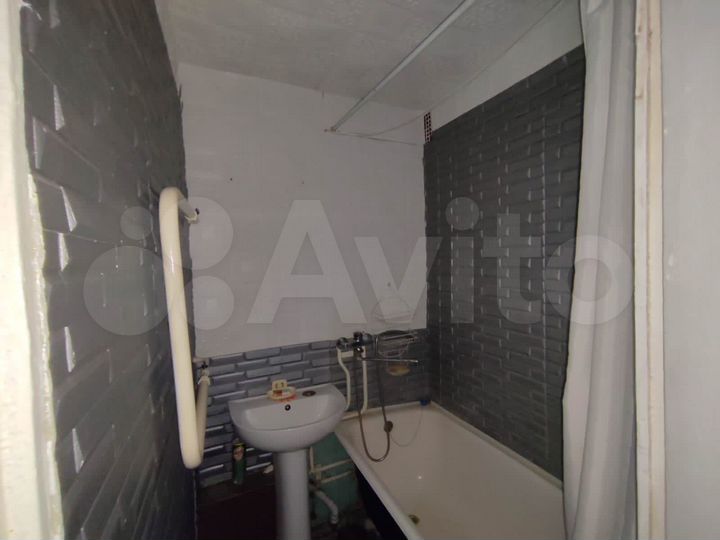 2-к. квартира, 40 м², 5/5 эт.